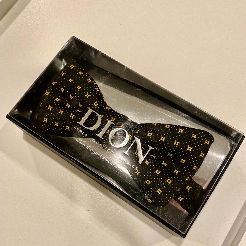 🌑 NEW - Luxurious DION Bow Tie 100% Italian Silk